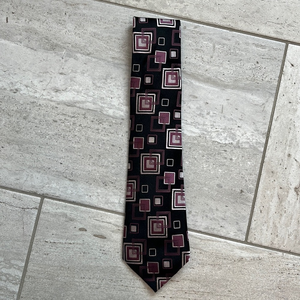 Geoffrey Beene tie black and pink